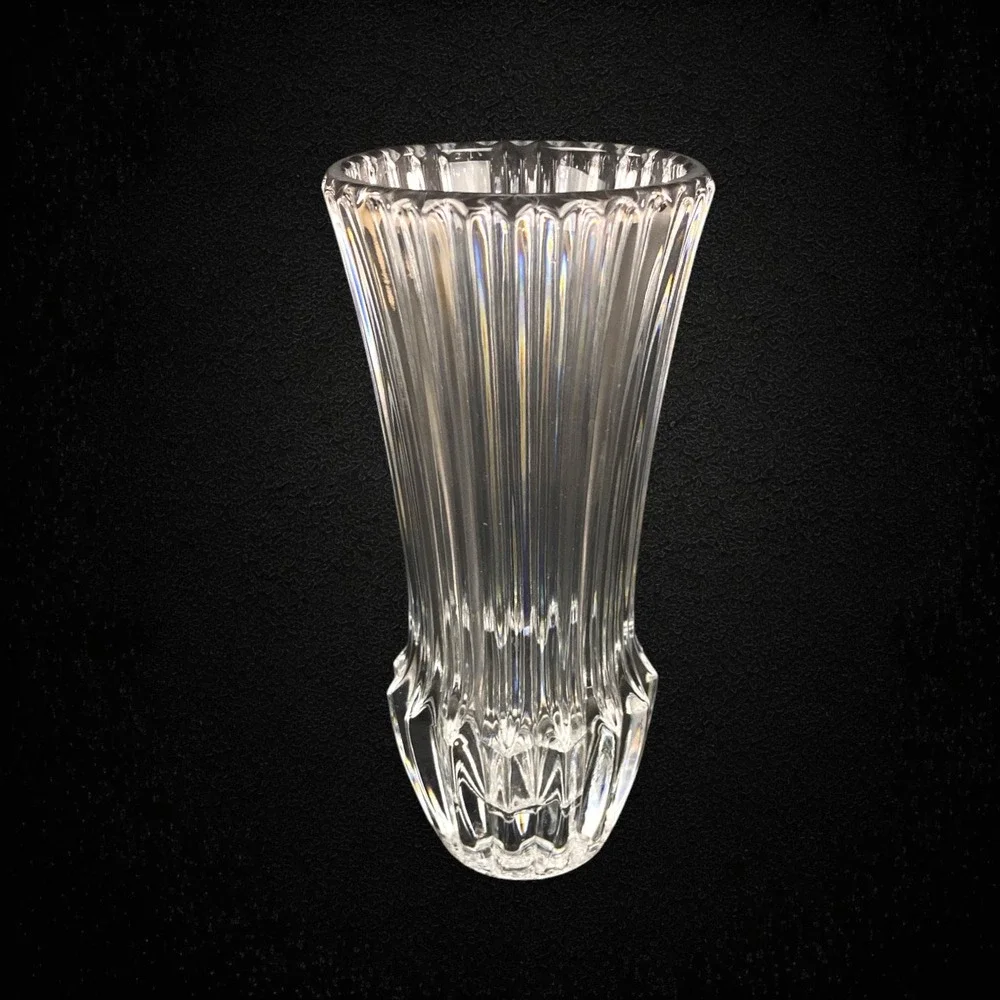 Avon Seasons Greetings Bud Vase 1977 Clear Pressed Glass Christmas‎ or Anytime